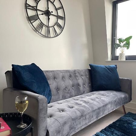 Premier Suite- Bedford City Centre With Free Gym & Parking Екстериор снимка